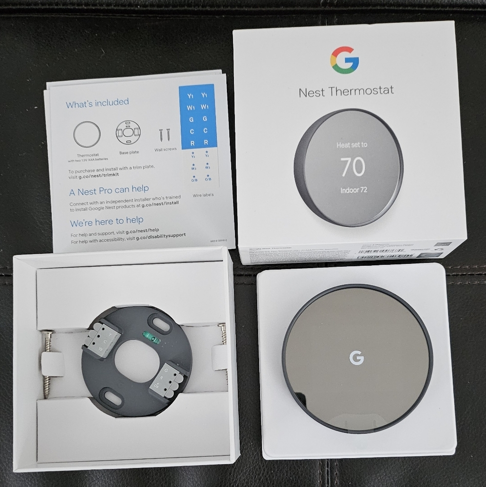 Google Nest Thermostat in Charcoal